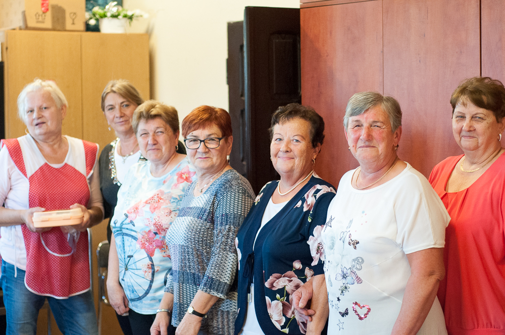 Zespół wolontariacki tworkowskiego koła emerytów tworzą: Lucyna Jednorowska, Ewelina Hain, Ema Bugdol, Barbara Podoruczny, Jadwiga Stoszek, Ania Mainka oraz Helena Danuch.
